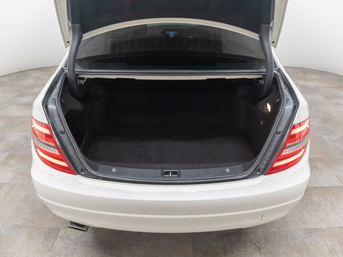 Mercedes-Benz C-Class 2011 - фото автомобиля
