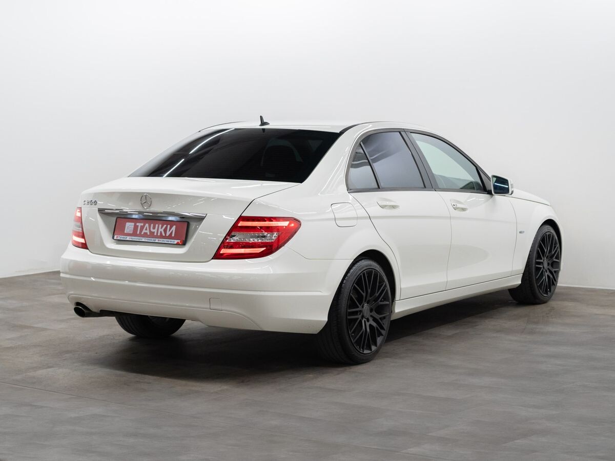 Mercedes-Benz C-Class 2011 - фото автомобиля