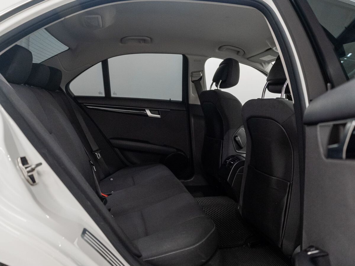 Mercedes-Benz C-Class 2011 - фото автомобиля