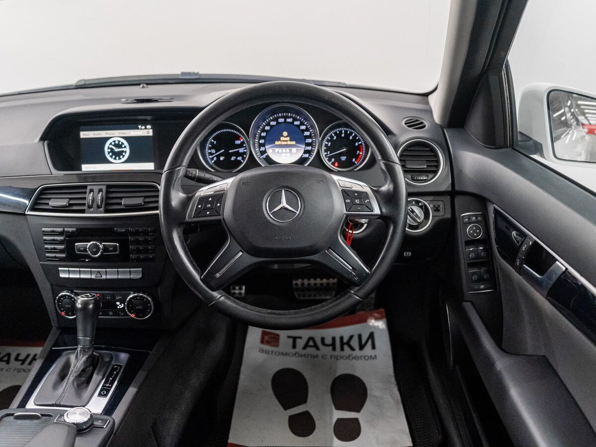 Mercedes-Benz C-Class 2011 - фото автомобиля