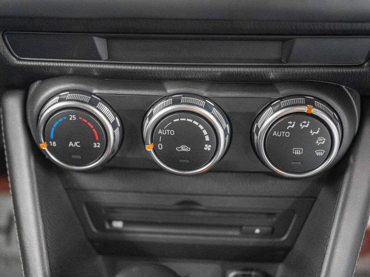 Mazda CX-3 2018 - фото автомобиля