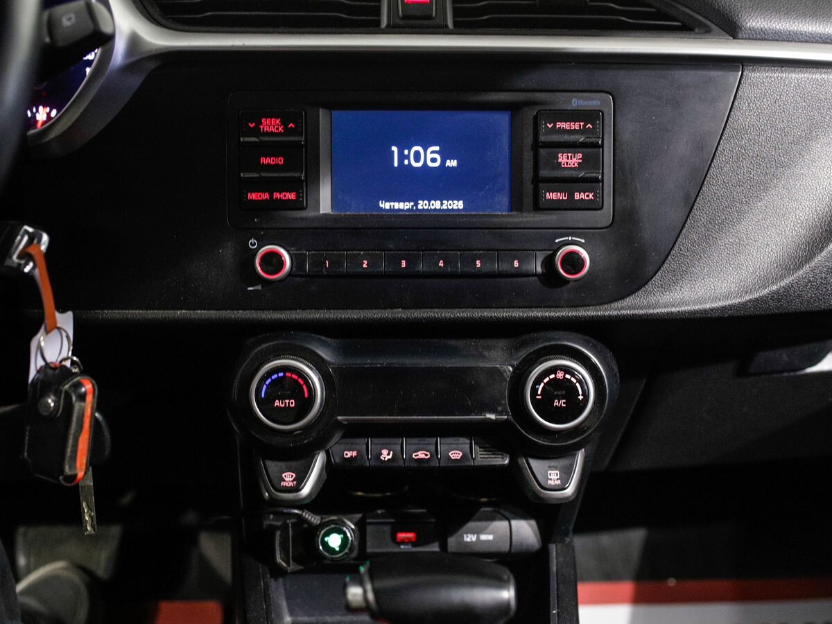 Kia Rio 2021 - фото автомобиля