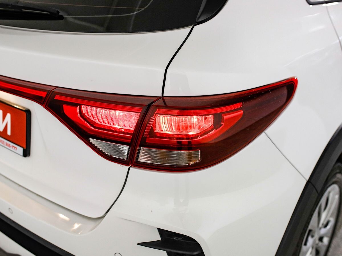 Kia Rio 2021 - фото автомобиля