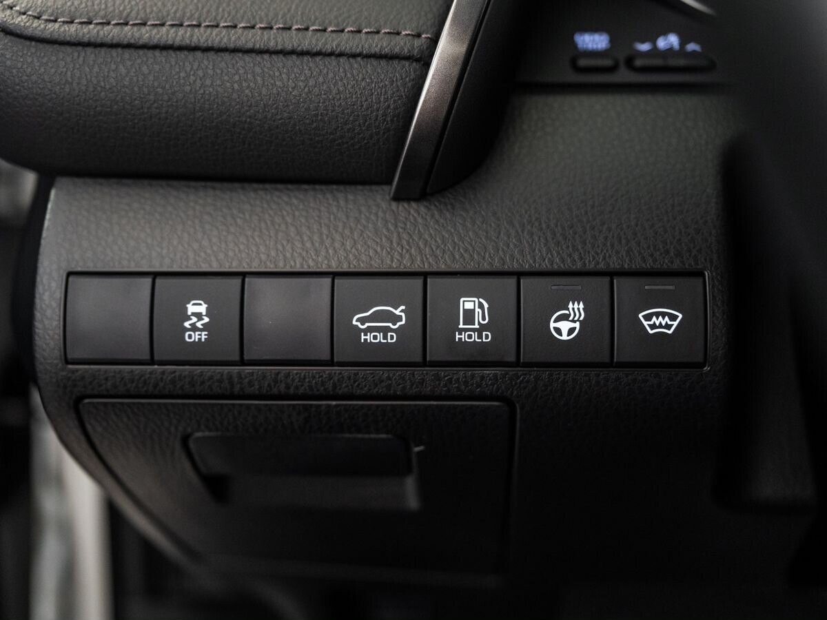 Toyota Camry 2021 - фото автомобиля