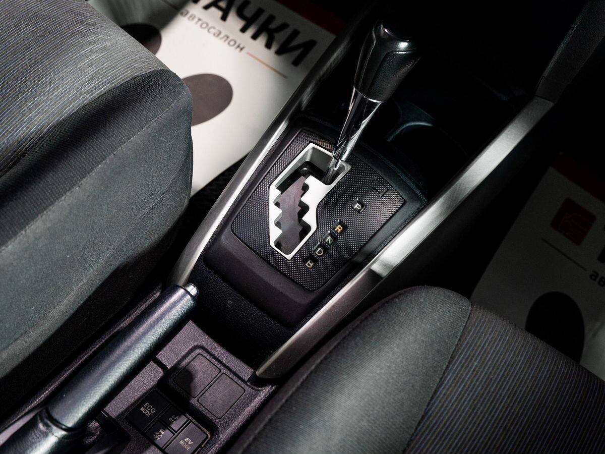 Toyota Corolla Fielder 2014 - фото автомобиля