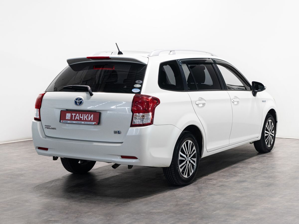 Toyota Corolla Fielder 2014 - фото автомобиля