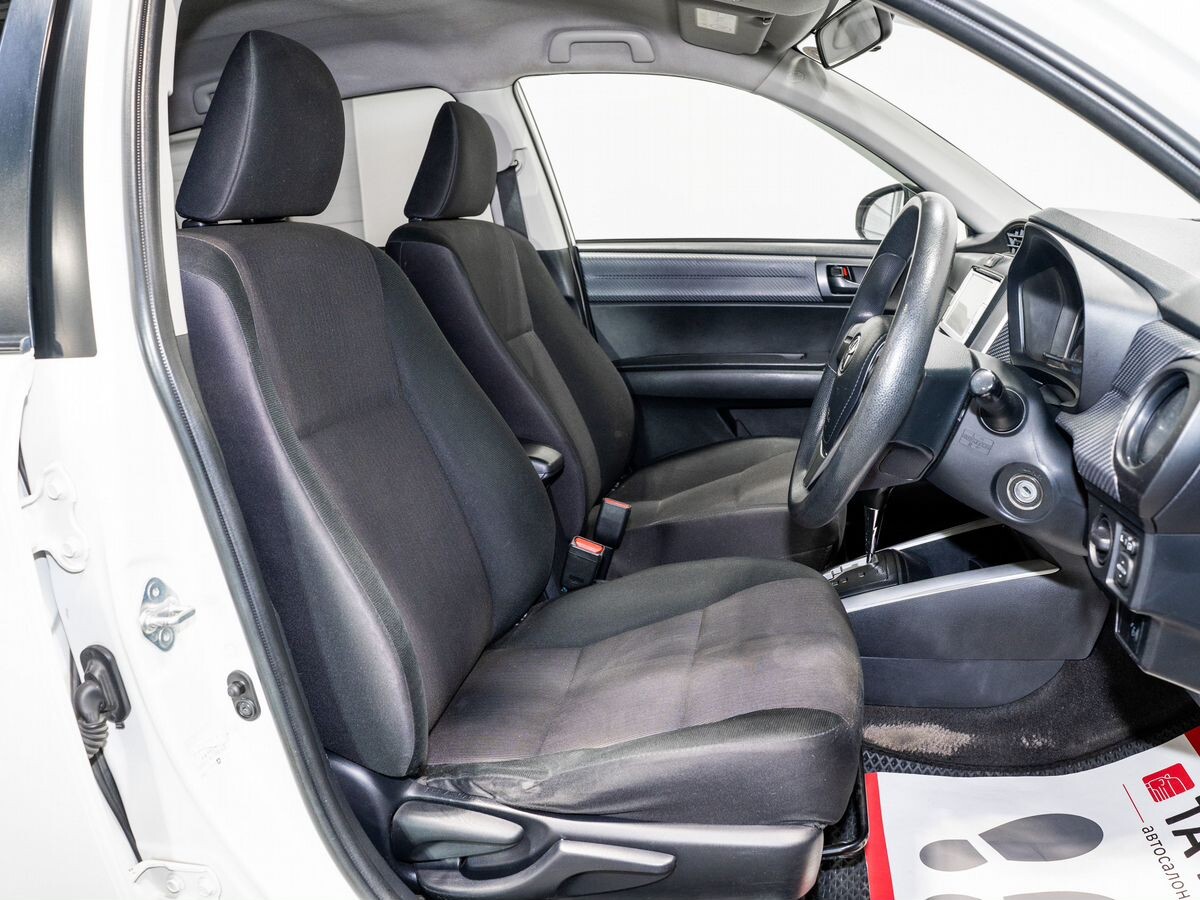 Toyota Corolla Fielder 2014 - фото автомобиля