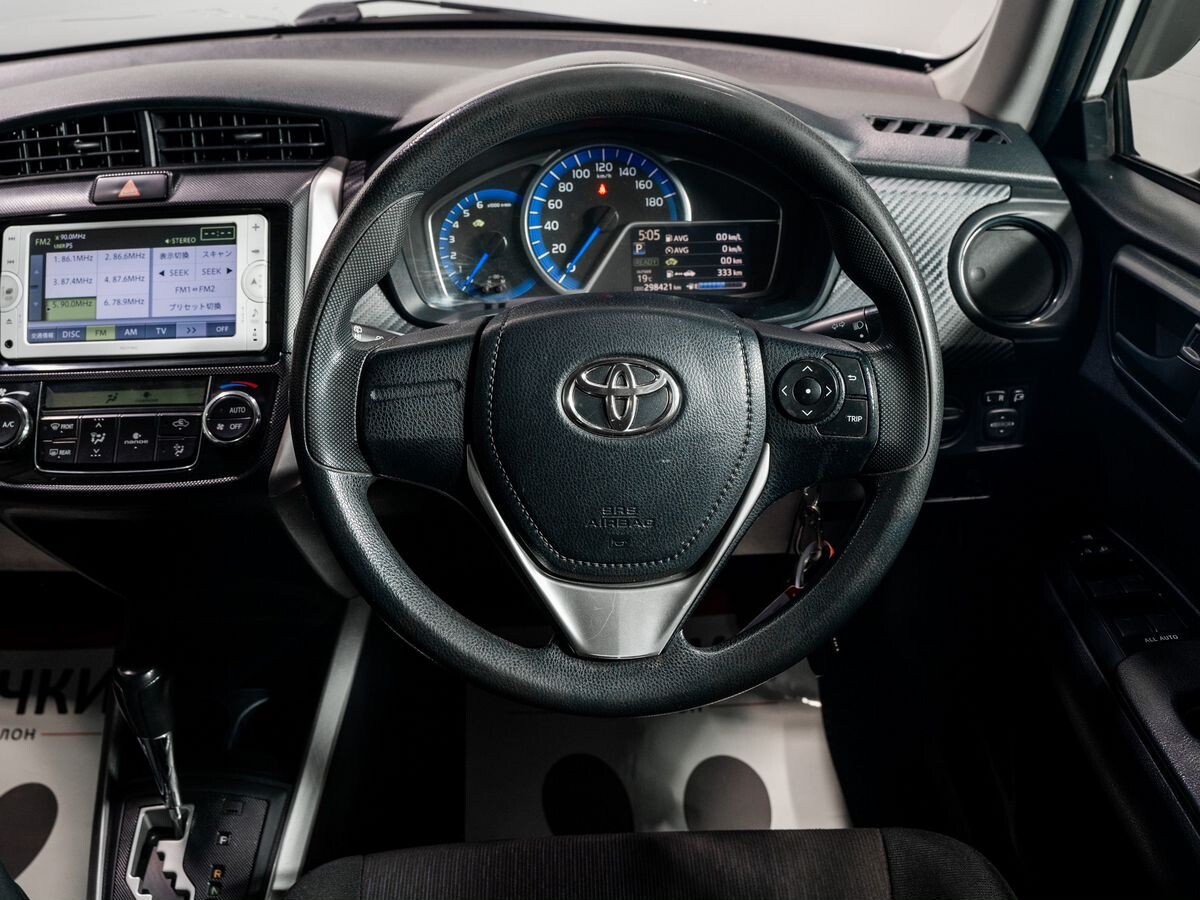 Toyota Corolla Fielder 2014 - фото автомобиля