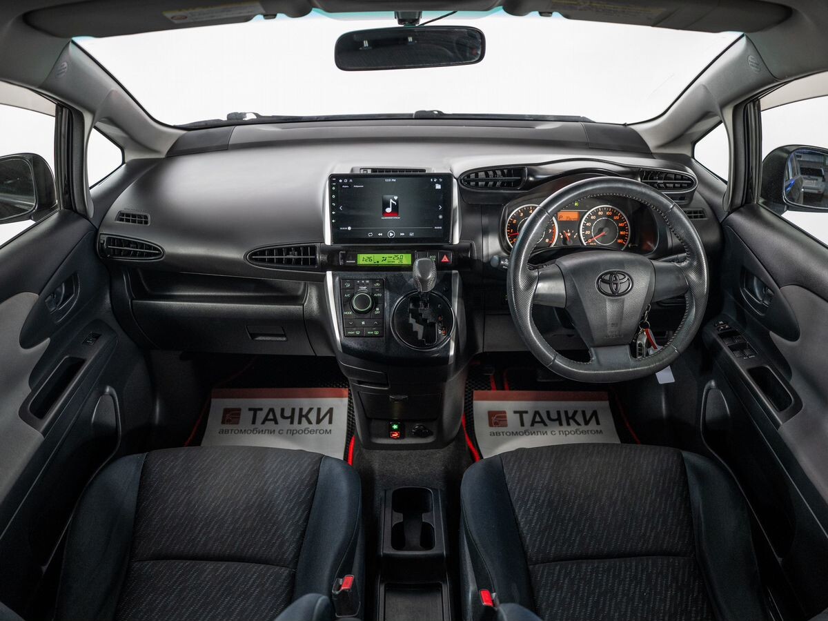 Toyota Wish 2010 - фото автомобиля
