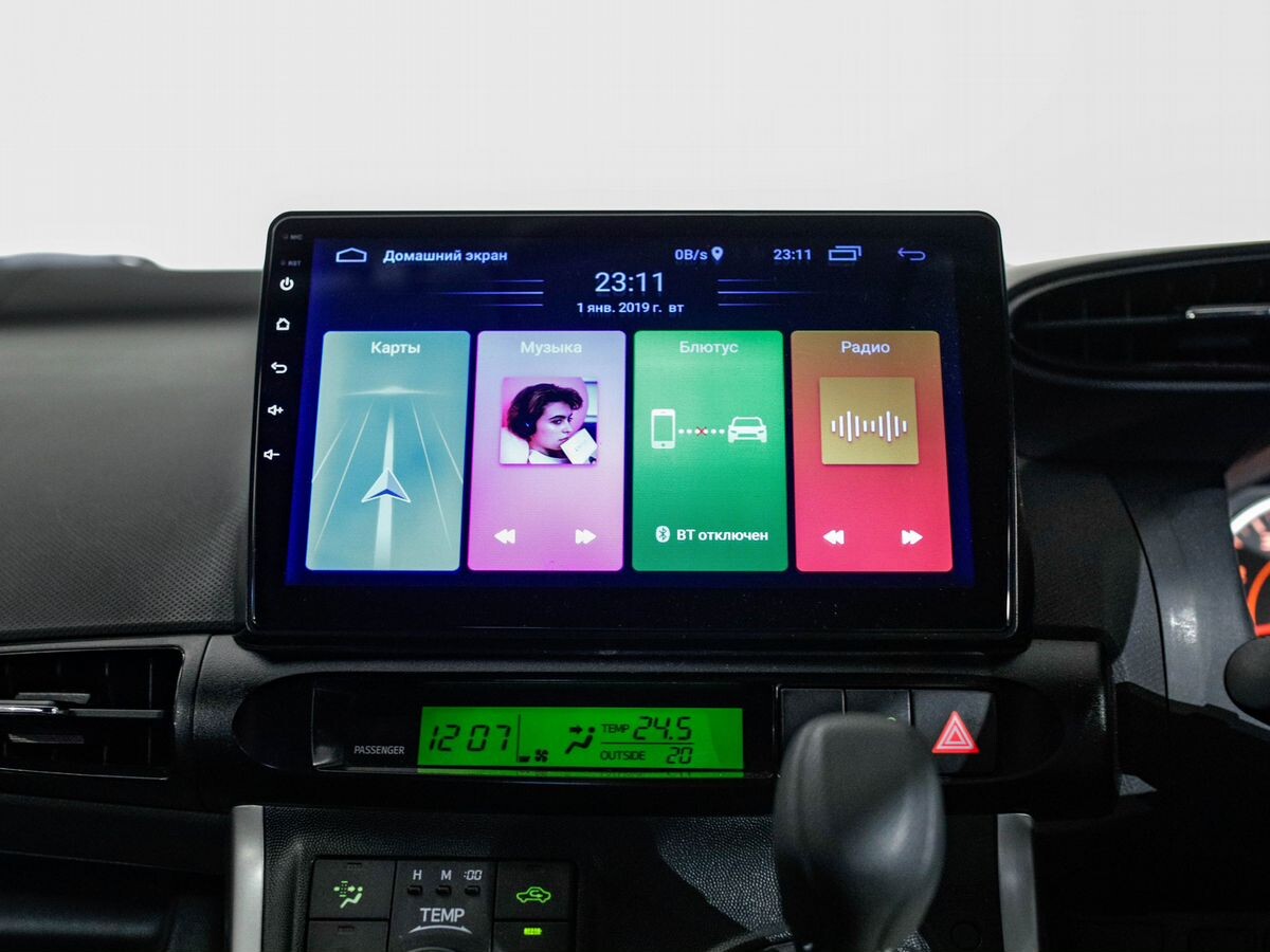 Toyota Wish 2015 - фото автомобиля