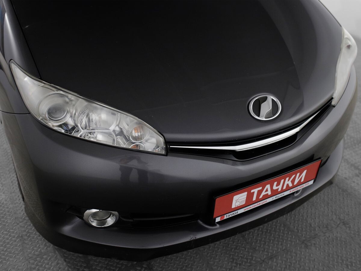 Toyota Wish 2015 - фото автомобиля