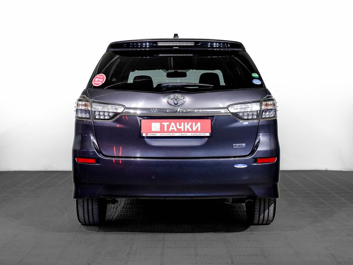 Toyota Wish 2015 - фото автомобиля