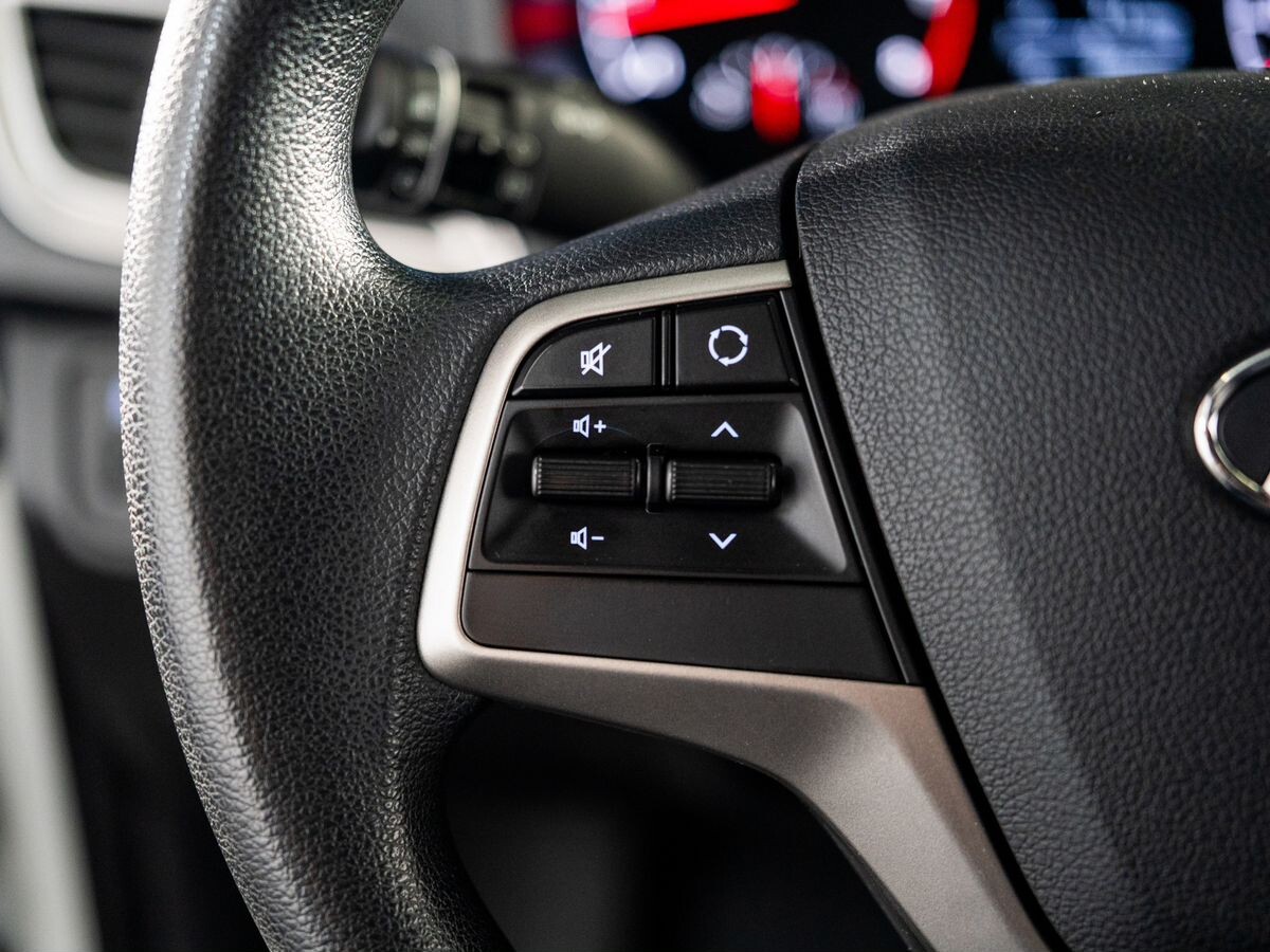 Hyundai Solaris 2019 - фото автомобиля