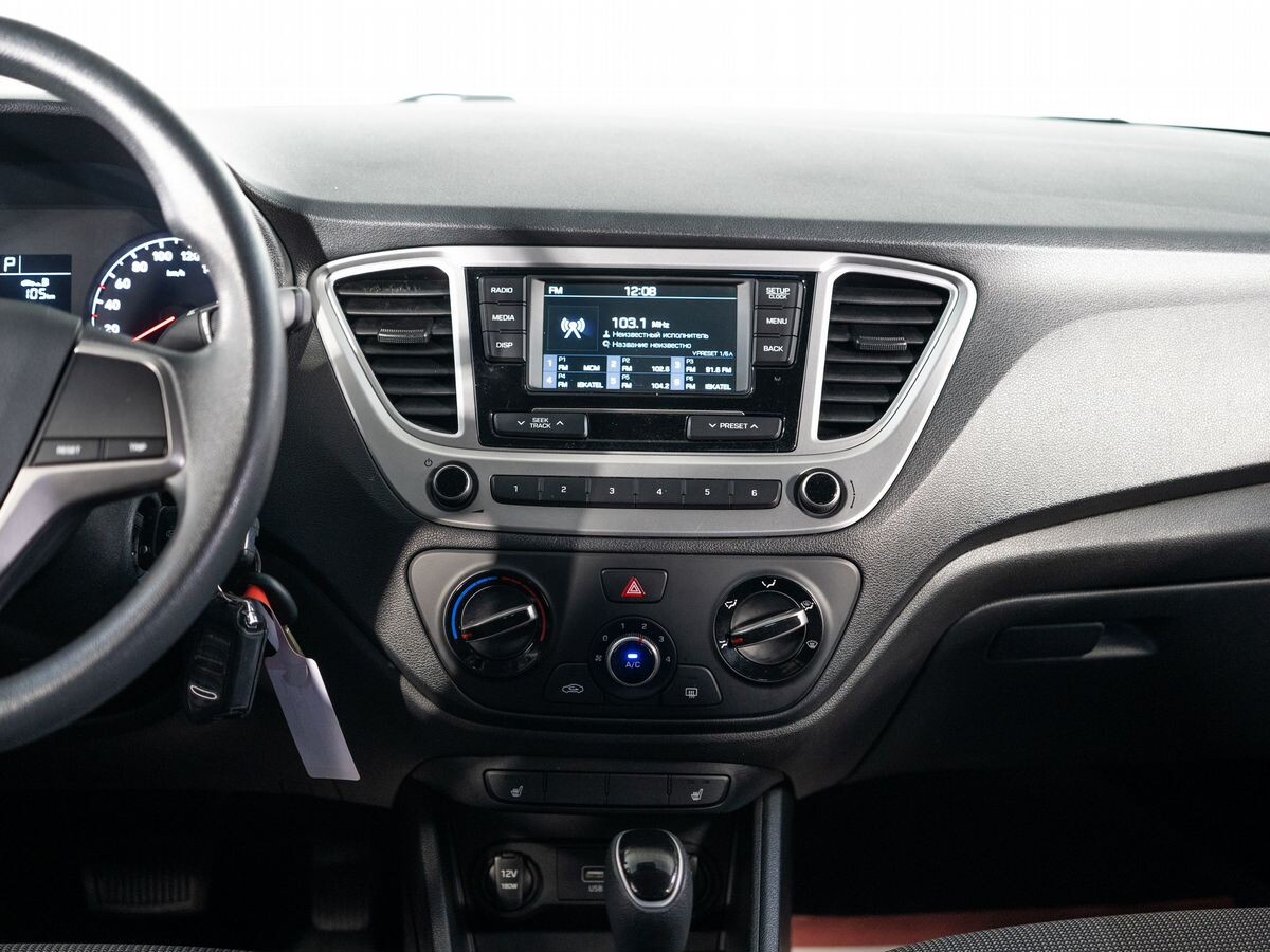 Hyundai Solaris 2019 - фото автомобиля