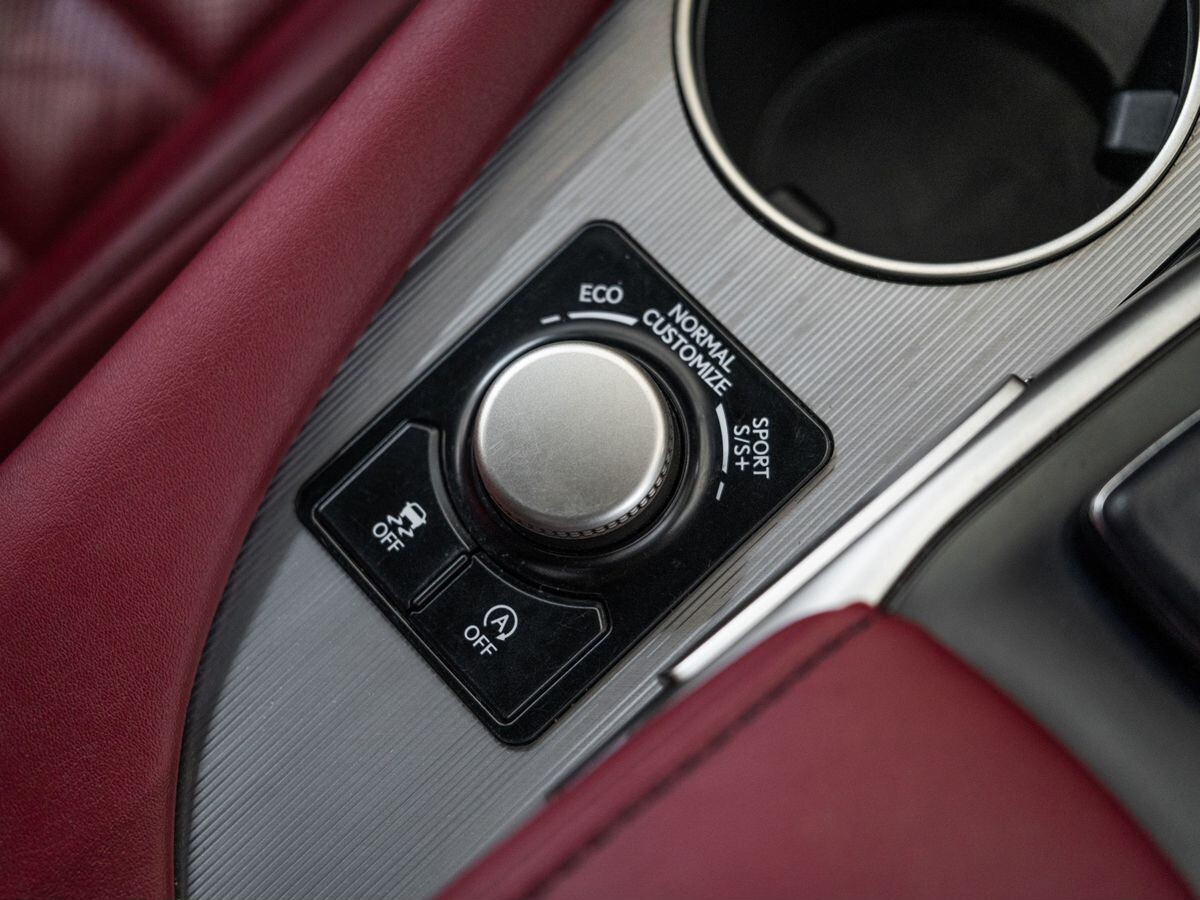Lexus RX200t 2016 - фото автомобиля