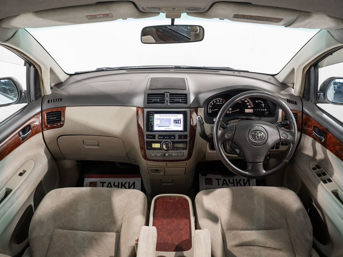 Toyota Ipsum 2002 - фото автомобиля