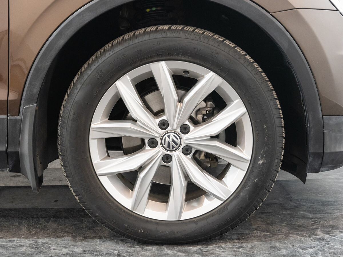 Volkswagen Tiguan 2017 - фото автомобиля