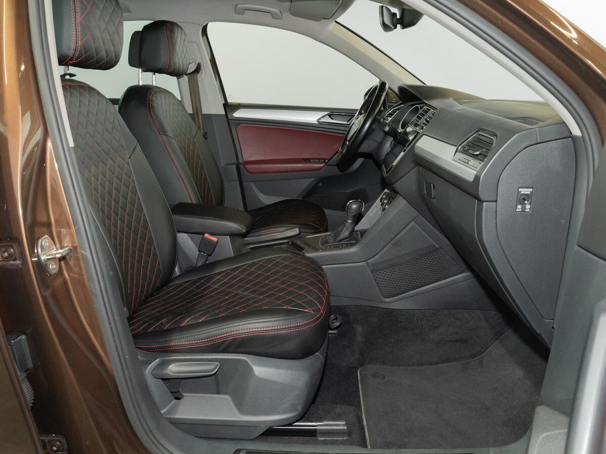 Volkswagen Tiguan 2017 - фото автомобиля