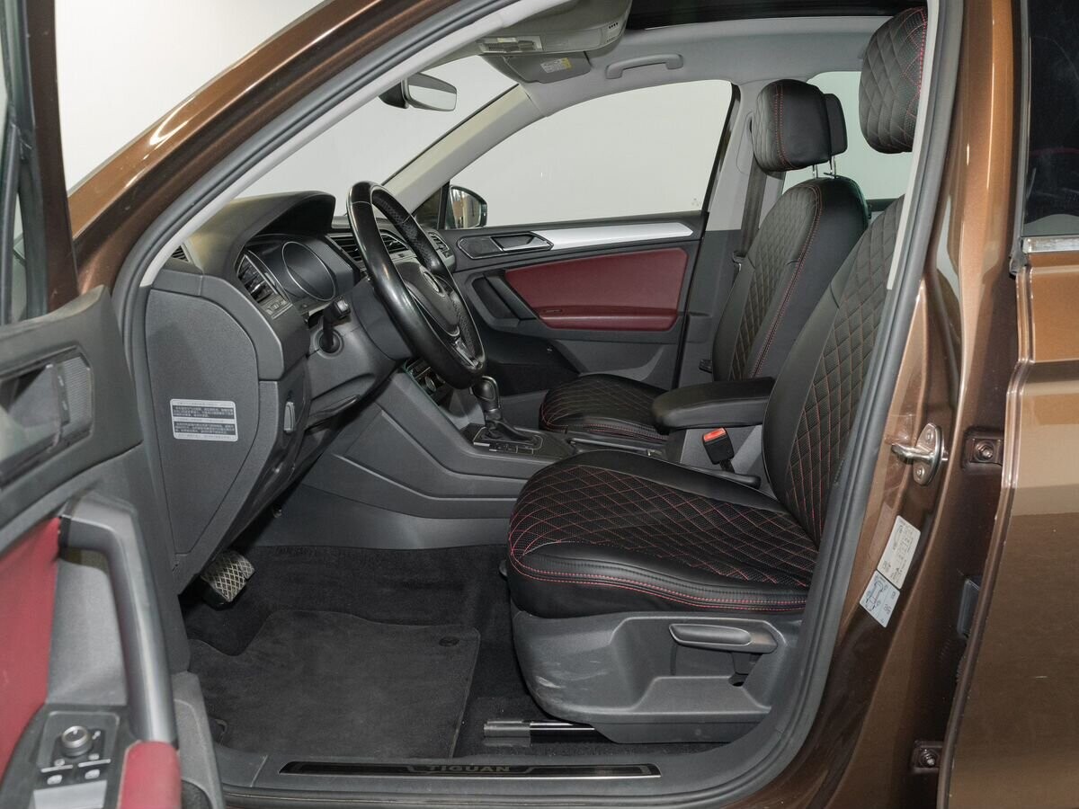 Volkswagen Tiguan 2017 - фото автомобиля