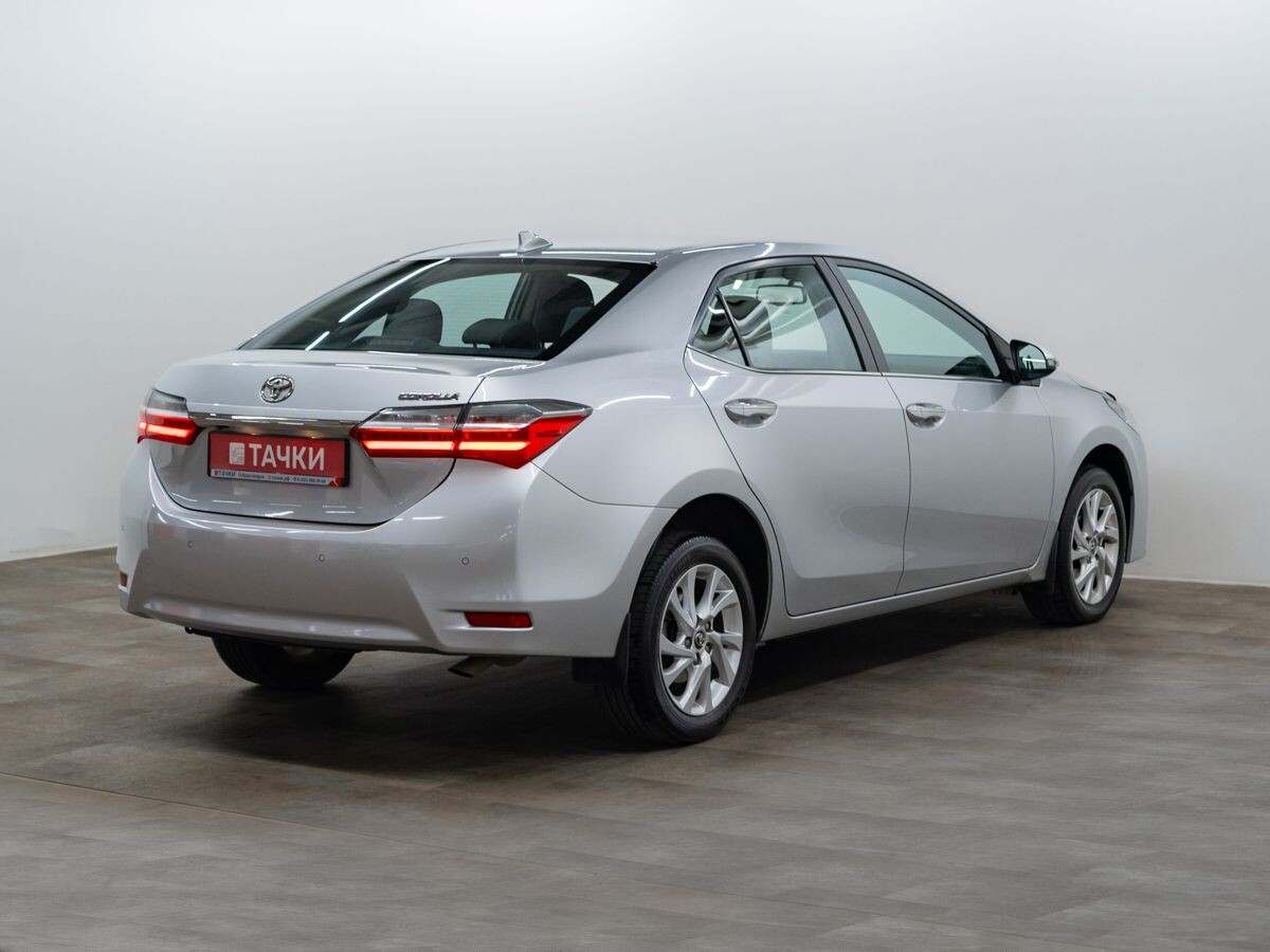 Toyota Corolla 2017 - фото автомобиля