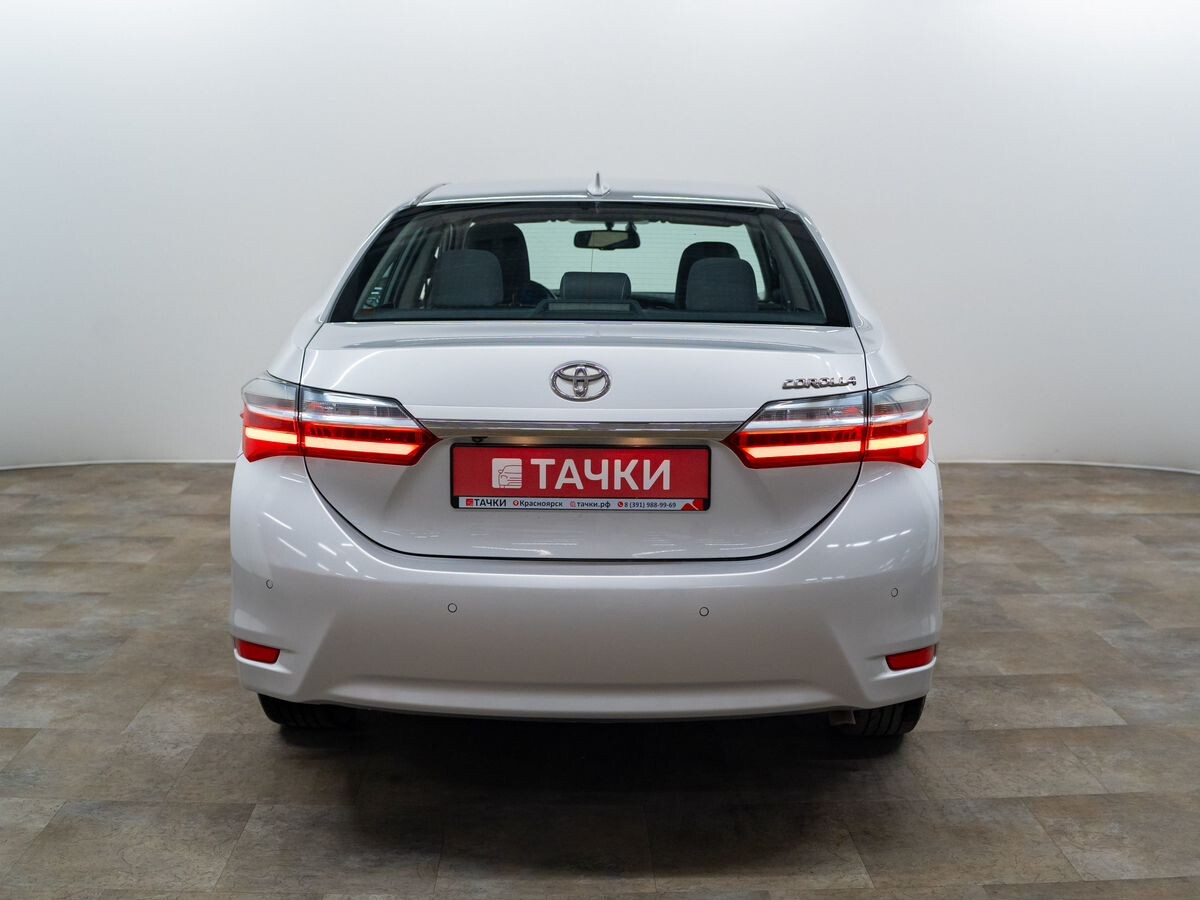 Toyota Corolla 2017 - фото автомобиля