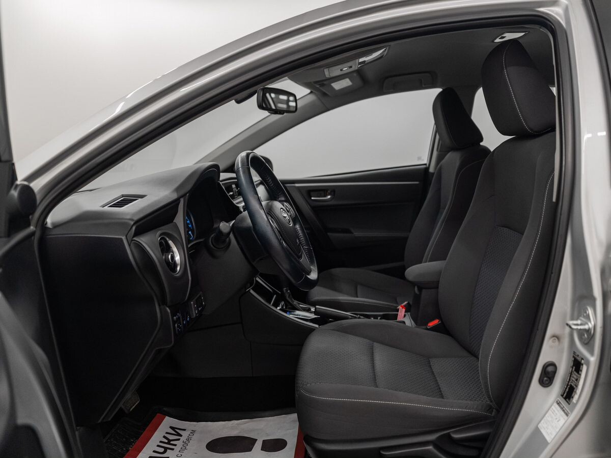 Toyota Corolla 2017 - фото автомобиля