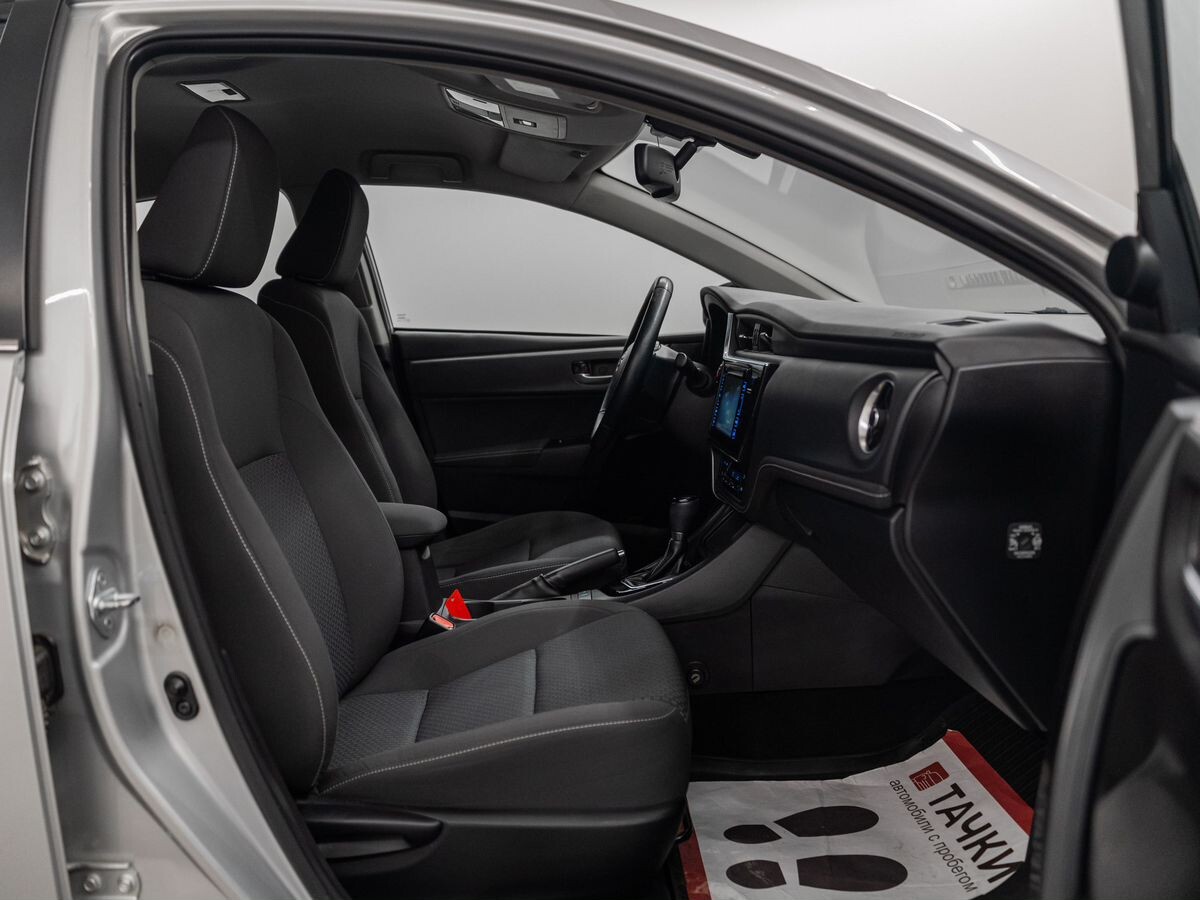 Toyota Corolla 2017 - фото автомобиля