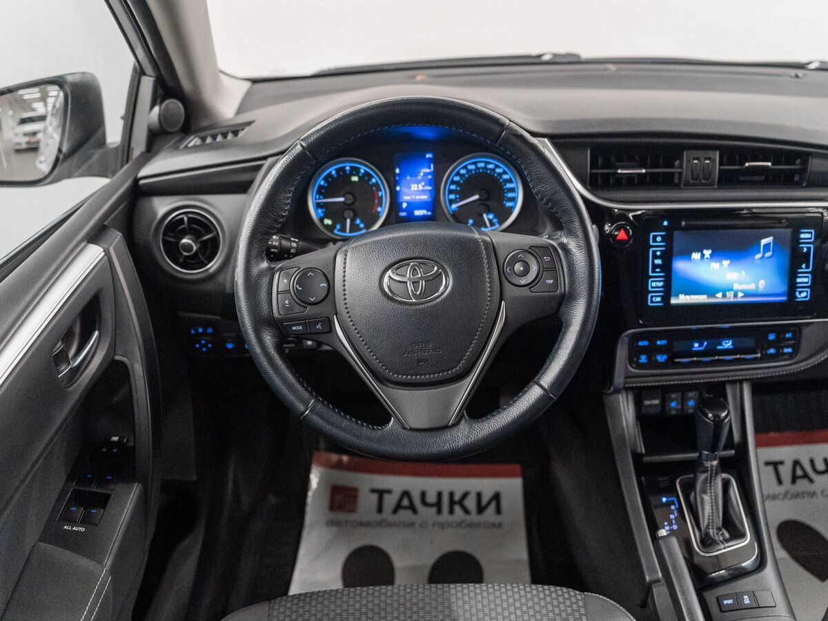 Toyota Corolla 2017 - фото автомобиля