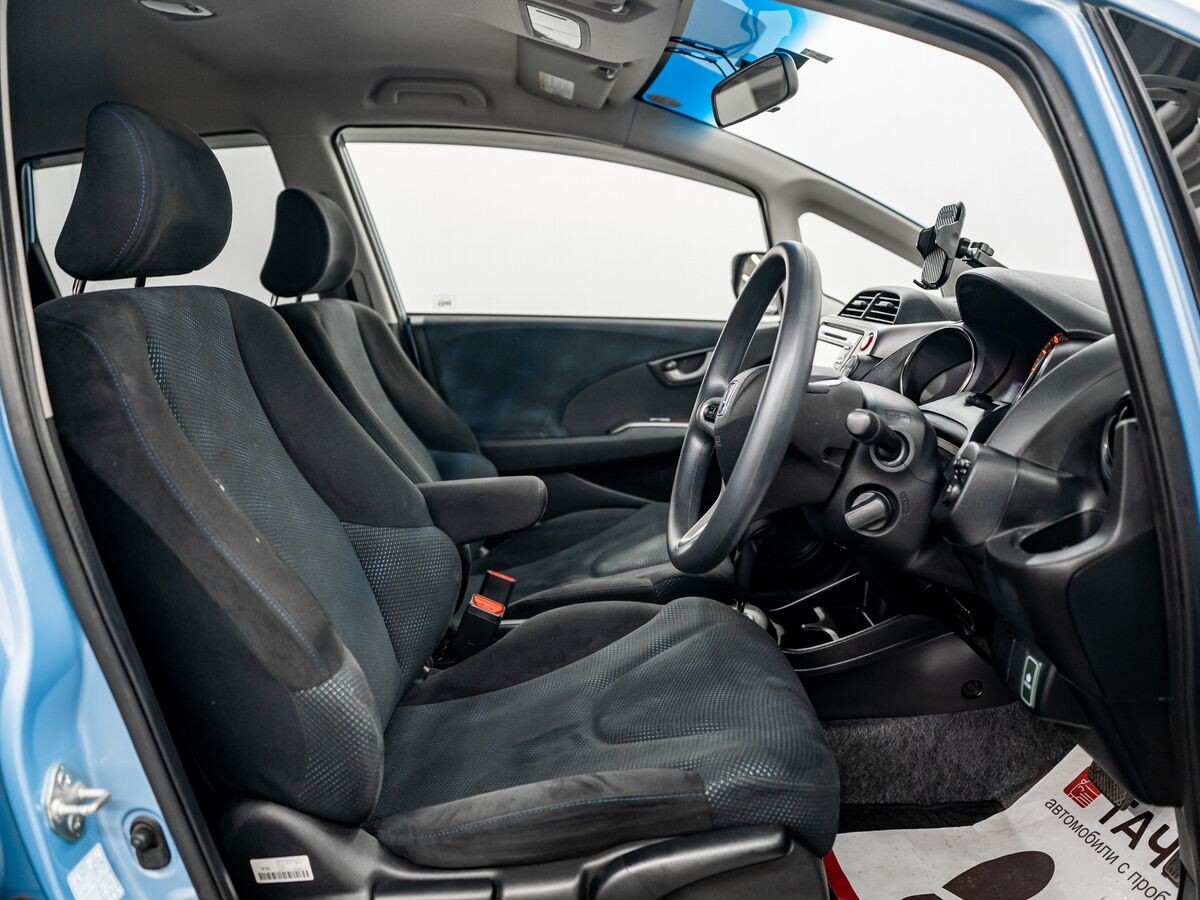 Honda Fit 2012 - фото автомобиля