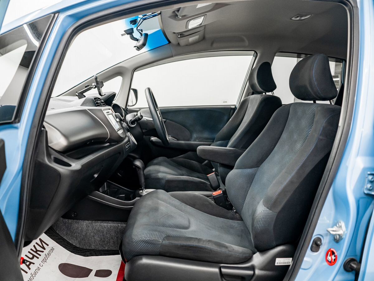 Honda Fit 2012 - фото автомобиля