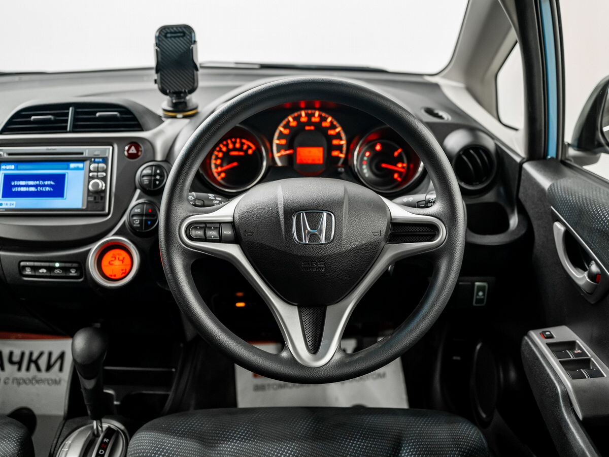 Honda Fit 2012 - фото автомобиля