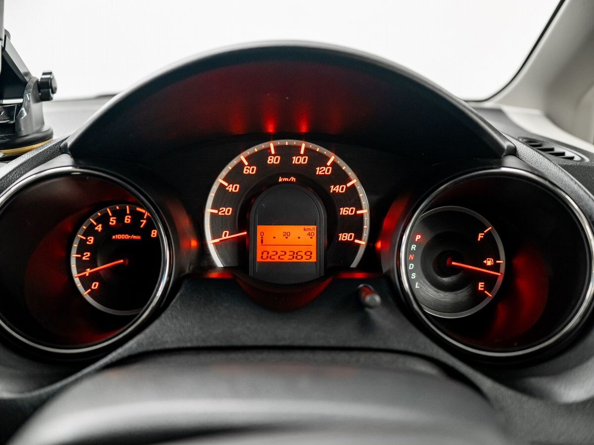 Honda Fit 2012 - фото автомобиля