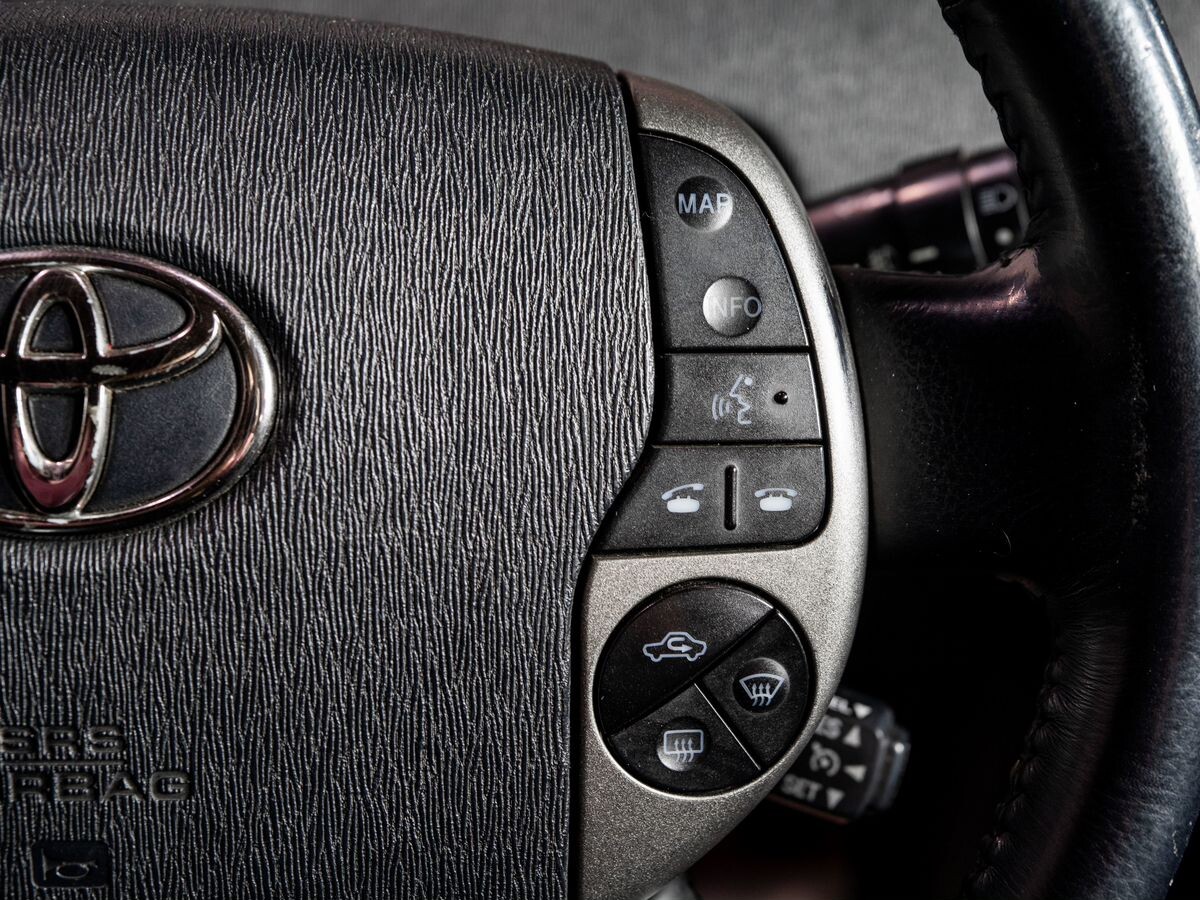 Toyota Prius 2008 - фото автомобиля
