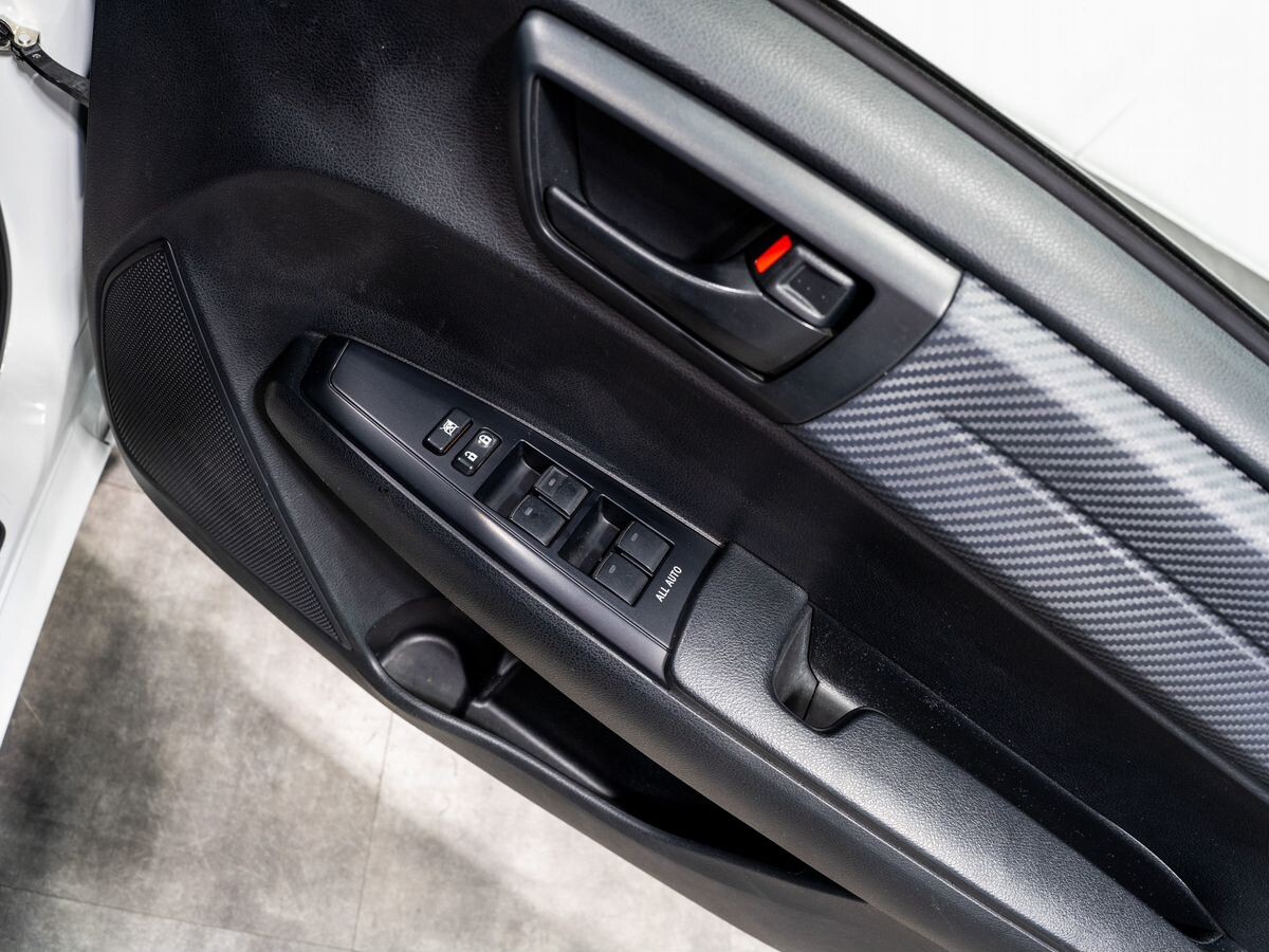 Toyota Corolla Fielder 2014 - фото автомобиля