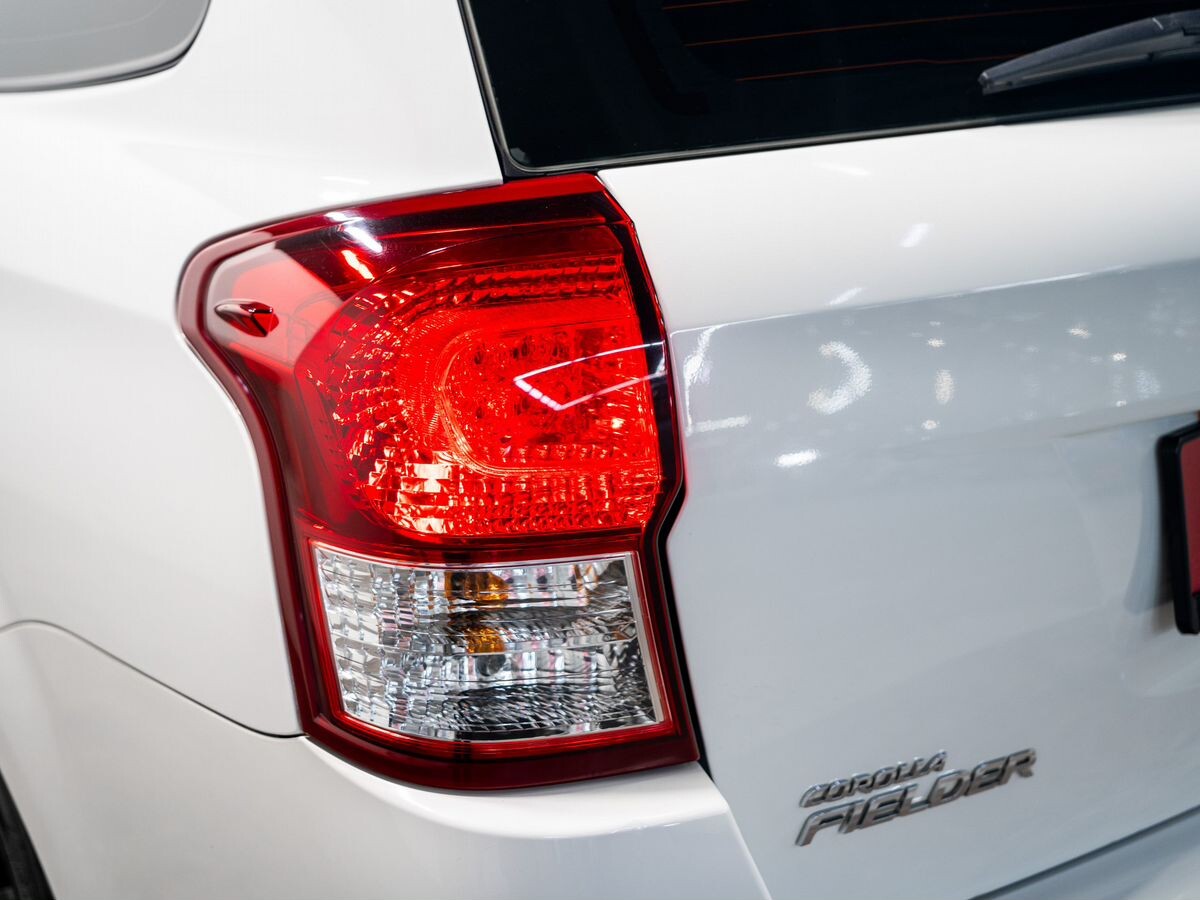 Toyota Corolla Fielder 2014 - фото автомобиля