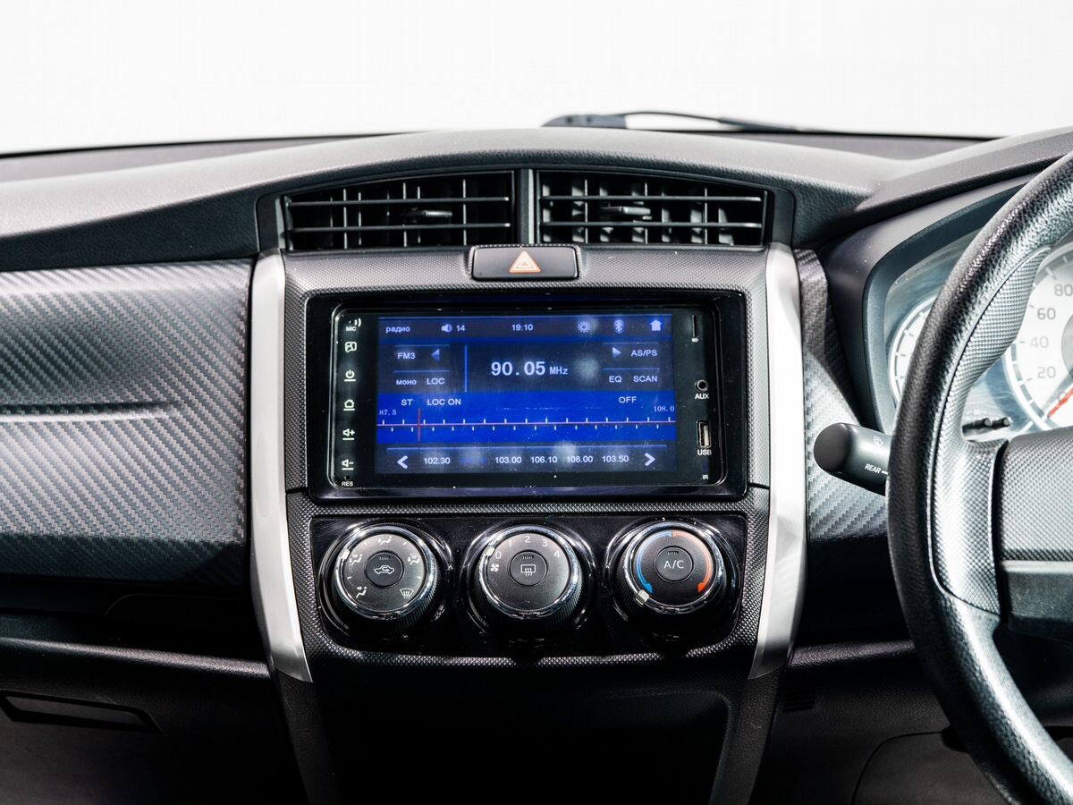 Toyota Corolla Fielder 2014 - фото автомобиля