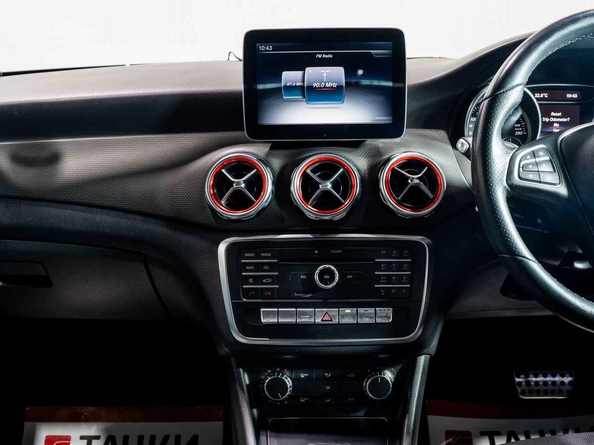 Mercedes-Benz GLA-Class 2017 - фото автомобиля