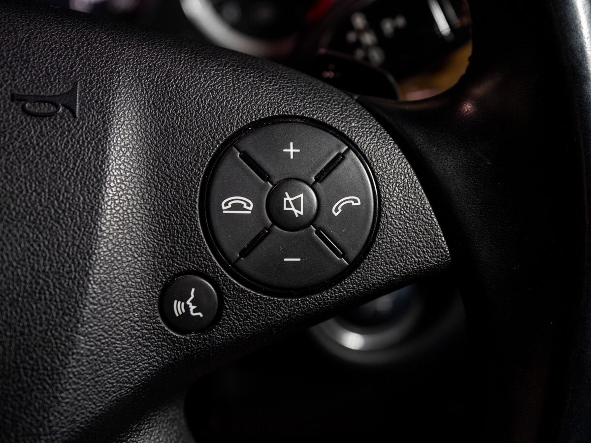 Mercedes-Benz E-Class 2011 - фото автомобиля