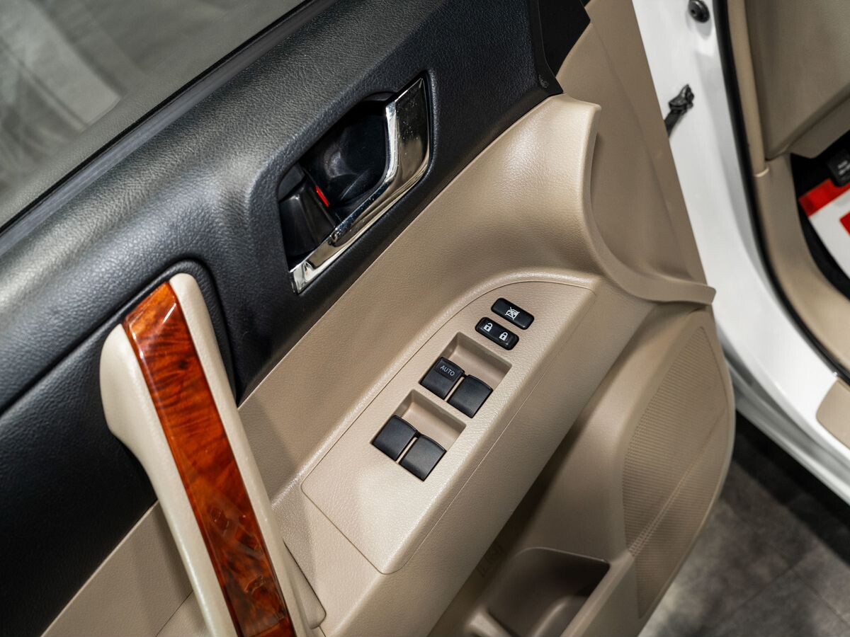 Toyota Highlander 2011 - фото автомобиля
