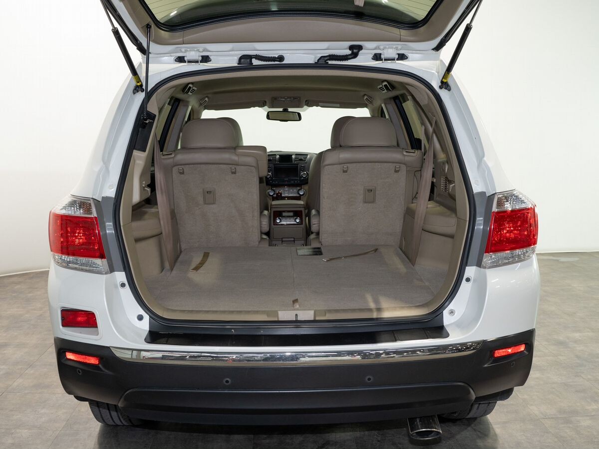 Toyota Highlander 2011 - фото автомобиля