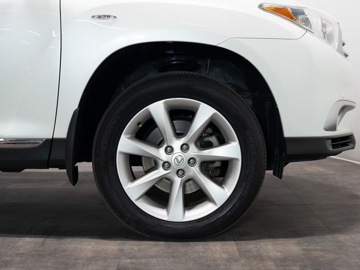 Toyota Highlander 2011 - фото автомобиля