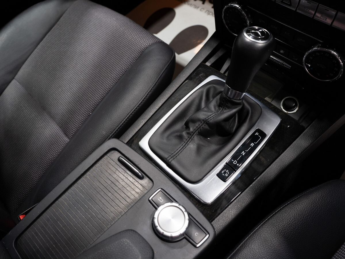 Mercedes-Benz C-Class 2011 - фото автомобиля