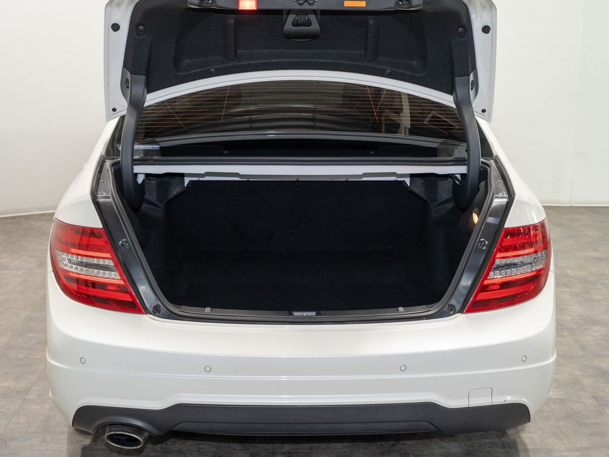 Mercedes-Benz C-Class 2011 - фото автомобиля