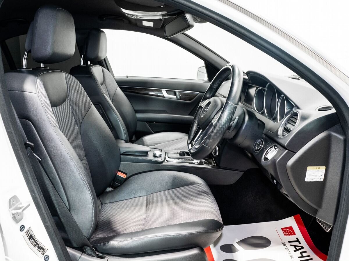 Mercedes-Benz C-Class 2011 - фото автомобиля