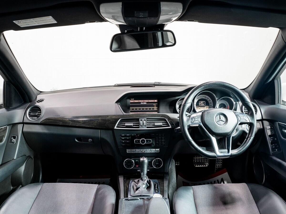 Mercedes-Benz C-Class 2011 - фото автомобиля