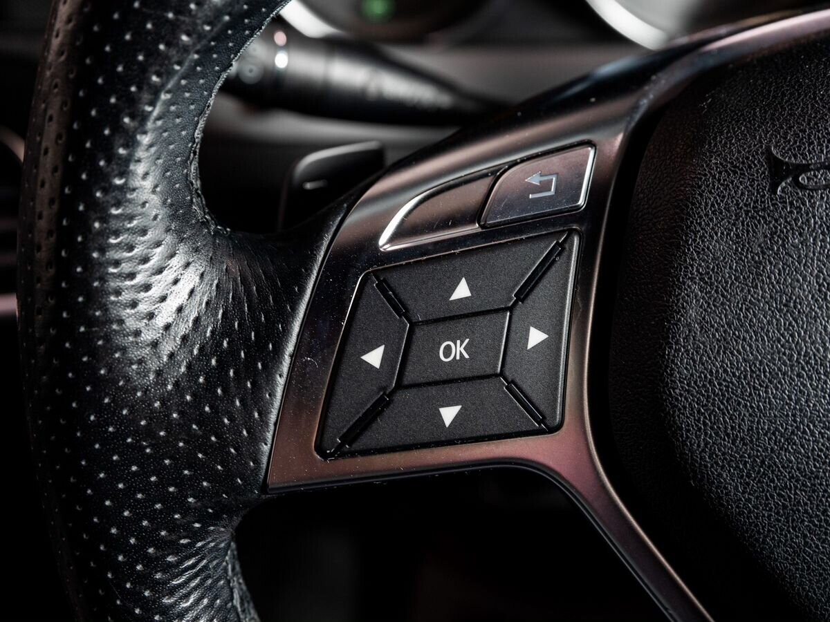 Mercedes-Benz C-Class 2011 - фото автомобиля
