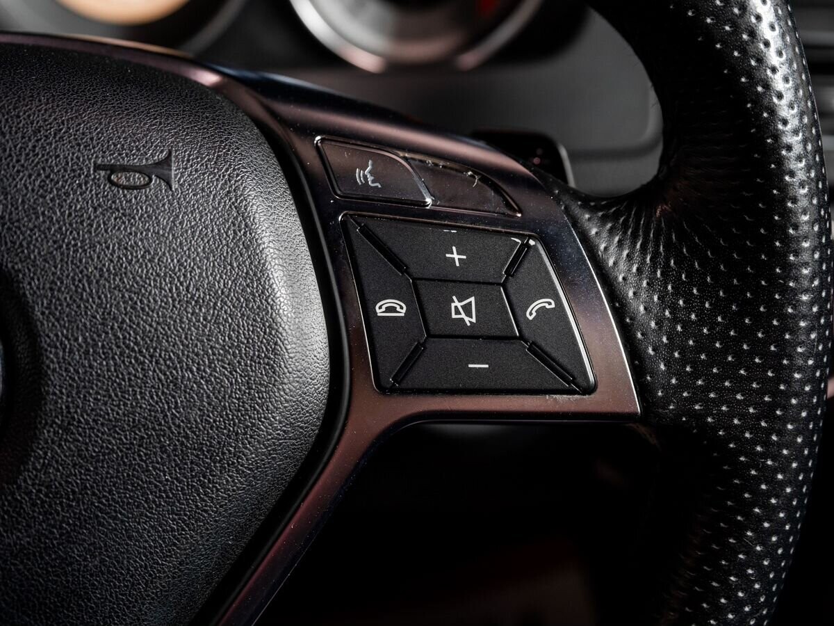Mercedes-Benz C-Class 2011 - фото автомобиля