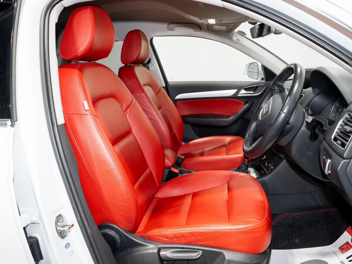 Audi Q3 2015 - фото автомобиля