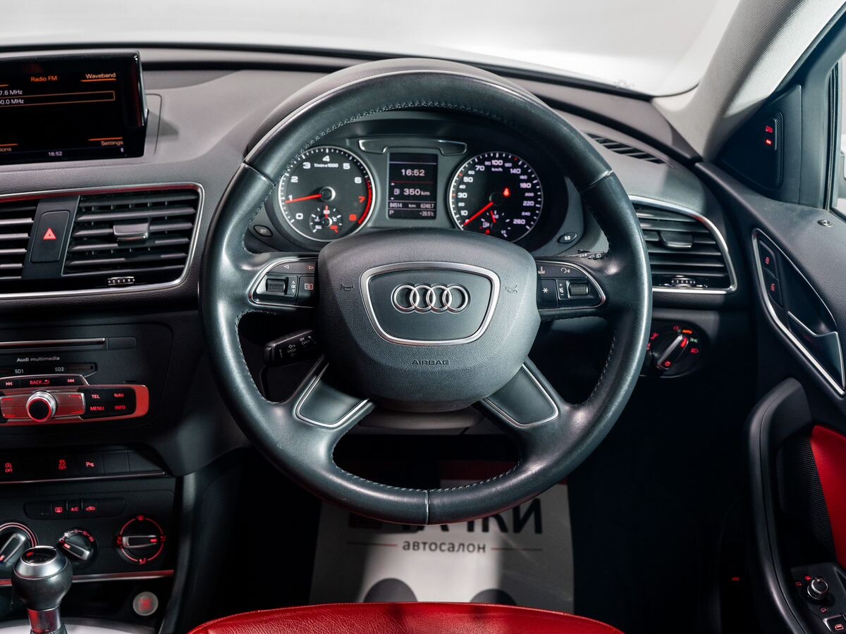 Audi Q3 2015 - фото автомобиля