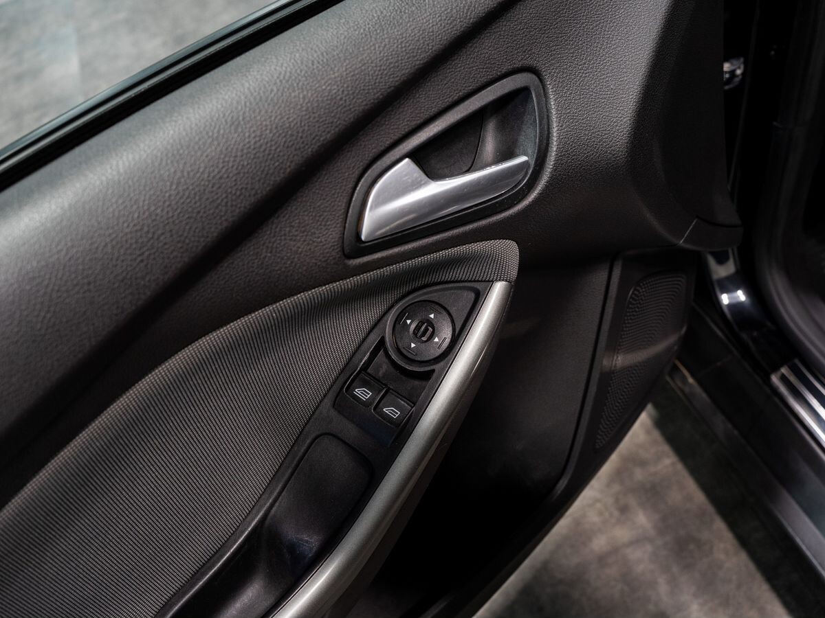 Ford Focus 2014 - фото автомобиля